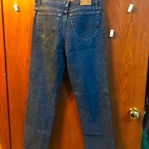 Lee jeans 31x32 long.